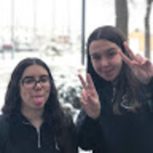 Meet your Posher, Selena